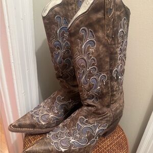 J.B. Dillon Brown Embroidered Heeled Boots